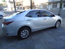 TOYOTA - COROLLA - 2018/2019 - Prata - R$ 91.900,00