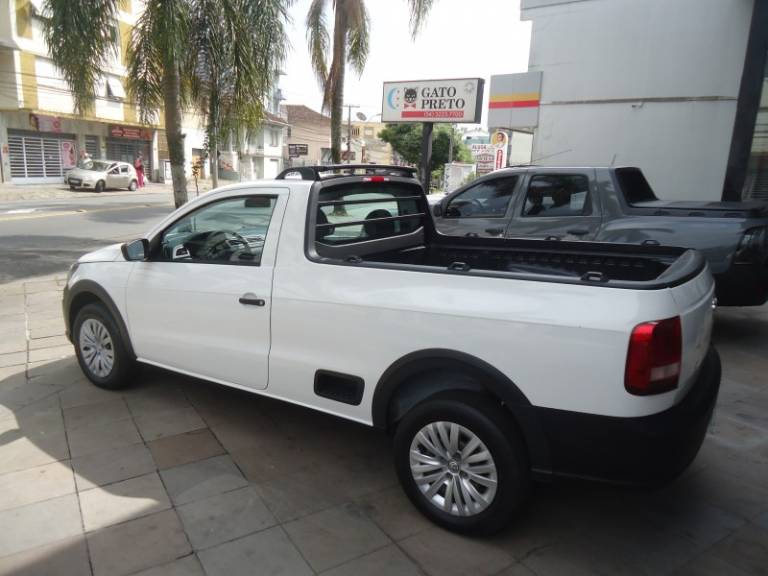 VOLKSWAGEN - SAVEIRO - 2021/2022 - Branca - R$ 64.900,00