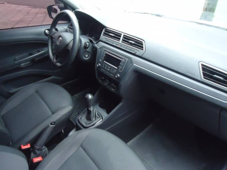 VOLKSWAGEN - GOL - 2022/2023 - Branca - R$ 55.900,00