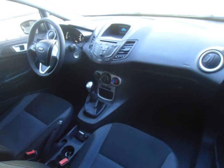 FORD - FIESTA - 2019/2019 - Prata - R$ 59.900,00