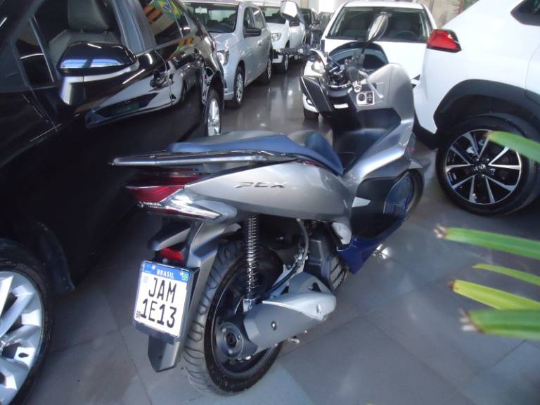 HONDA - PCX - 2020/2021 - Cinza - R$ 16.900,00