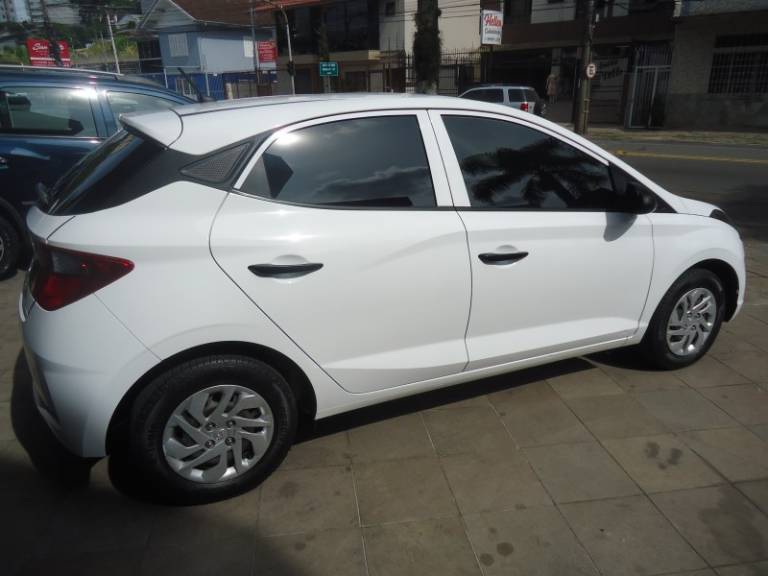 HYUNDAI - HB20 - 2022/2022 - Branca - R$ 60.900,00