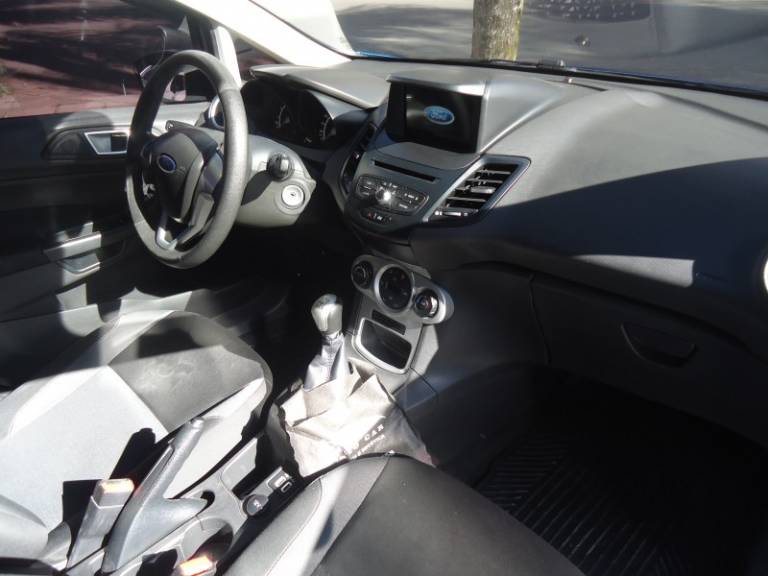 FORD - FIESTA - 2018/2018 - Azul - R$ 53.900,00