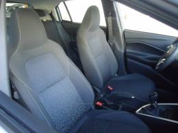CHEVROLET - ONIX - 2024/2025 - Prata - Sob Consulta
