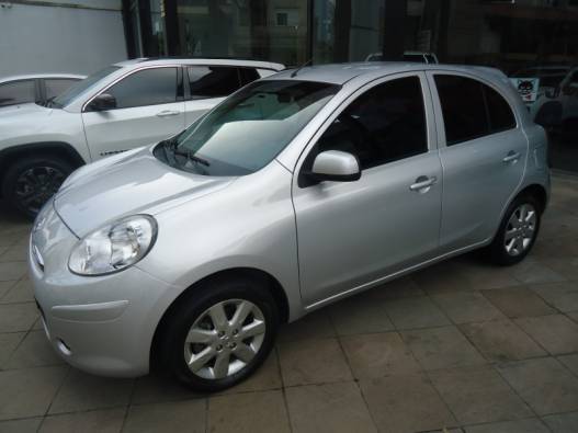 NISSAN - MARCH - 2012/2013 - Prata - R$ 35.900,00