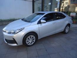 TOYOTA - COROLLA - 2018/2019 - Prata - R$ 91.900,00