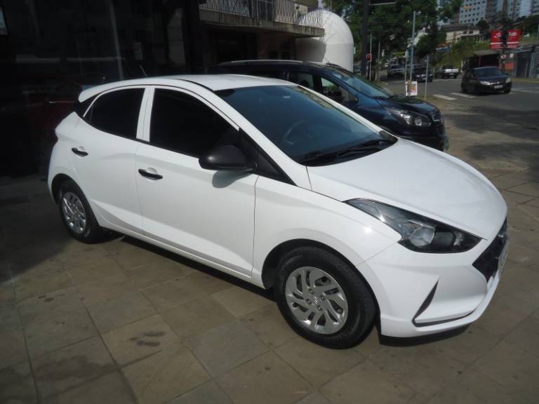 HYUNDAI - HB20 - 2022/2022 - Branca - R$ 60.900,00