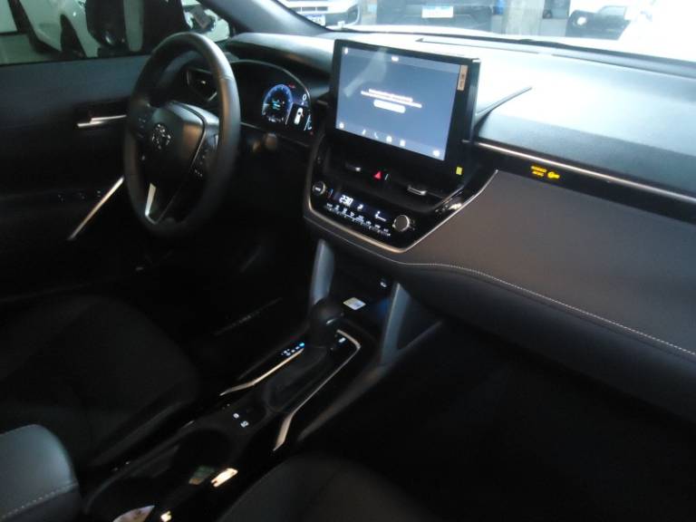 TOYOTA - COROLLA - 2025/2026 - Branca - R$ 188.900,00