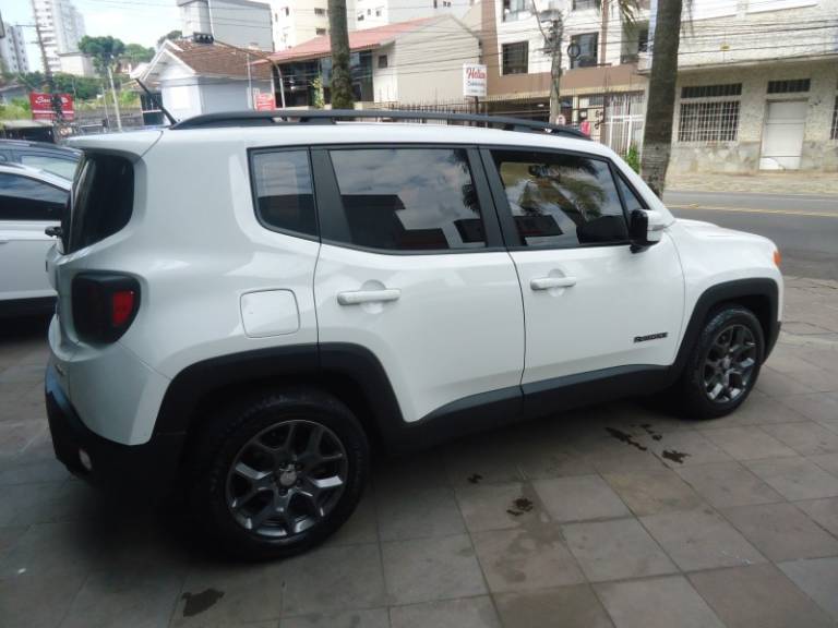 JEEP - RENEGADE - 2015/2016 - Branca - R$ 67.900,00