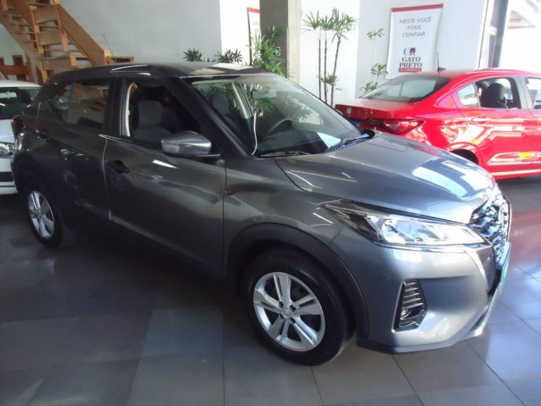 NISSAN - KICKS - 2023/2024 - Cinza - R$ 106.900,00