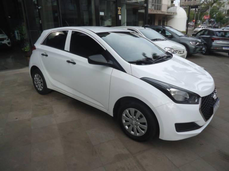 HYUNDAI - HB20 - 2018/2019 - Branca - R$ 53.900,00