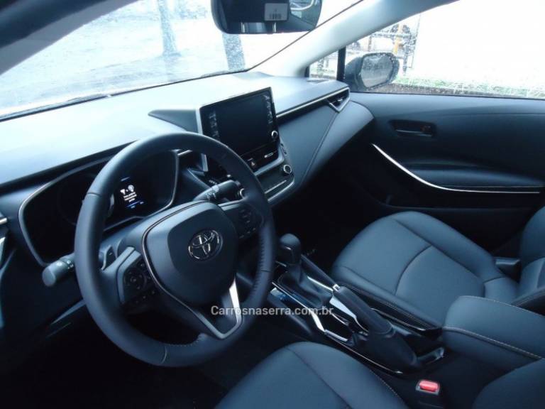 TOYOTA - COROLLA - 2025/2025 - Branca - Sob Consulta