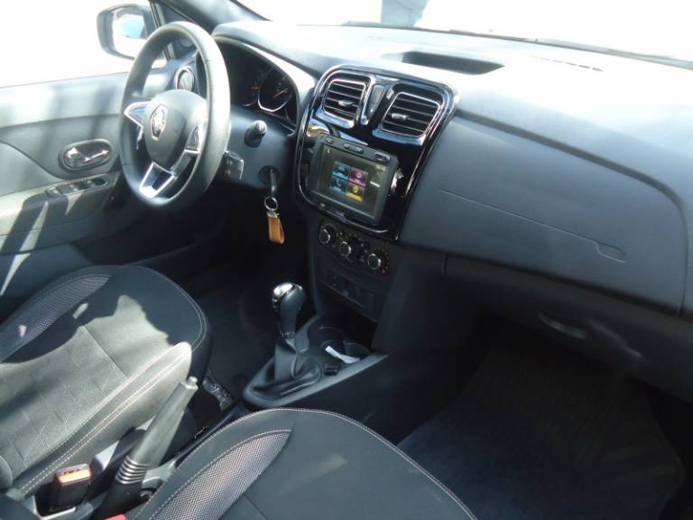 RENAULT - LOGAN - 2022/2023 - Branca - R$ 71.900,00