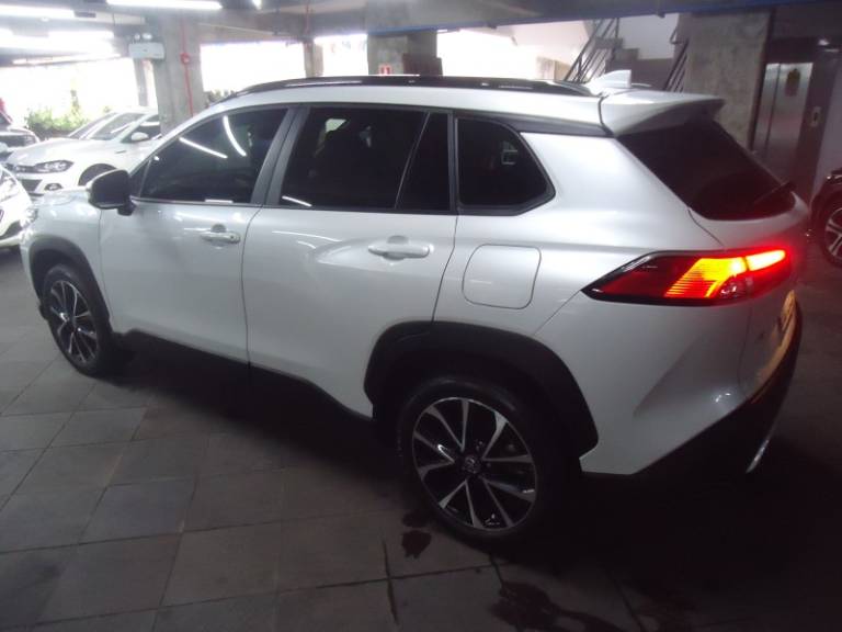 TOYOTA - COROLLA - 2025/2026 - Branca - R$ 188.900,00