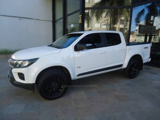 CHEVROLET - S10 - 2021/2021 - Branca - R$ 169.900,00