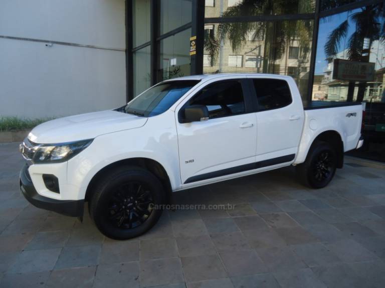 CHEVROLET - S10 - 2021/2021 - Branca - R$ 169.900,00