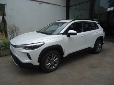 TOYOTA - COROLLA - 2025/2026 - Branca - Sob Consulta