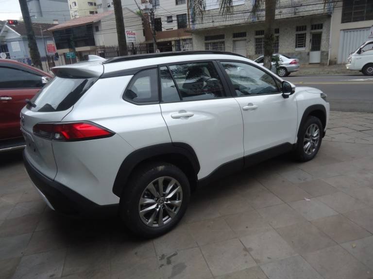 TOYOTA - COROLLA - 2025/2026 - Branca - Sob Consulta
