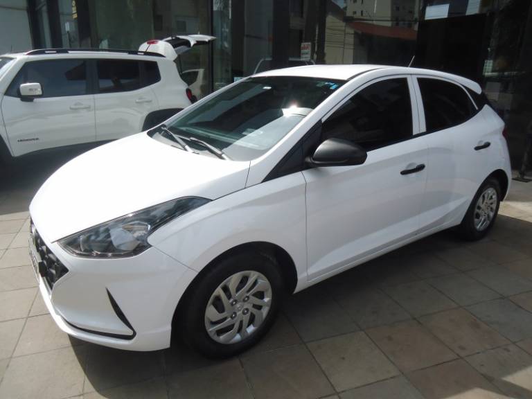 HYUNDAI - HB20 - 2022/2022 - Branca - R$ 60.900,00
