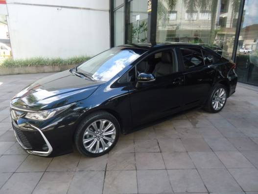 TOYOTA - COROLLA - 2022/2023 - Preta - R$ 134.900,00