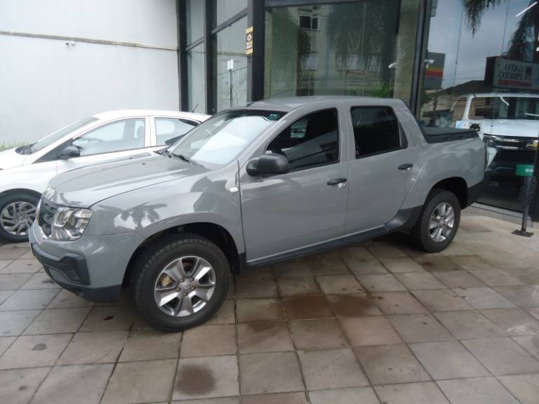 RENAULT - OROCH - 2022/2023 - Cinza - R$ 91.900,00