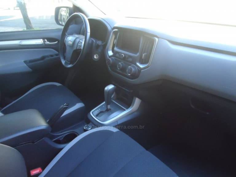 CHEVROLET - S10 - 2021/2021 - Branca - R$ 169.900,00