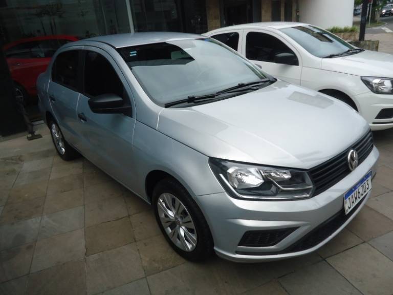 VOLKSWAGEN - VOYAGE - 2021/2022 - Prata - R$ 62.900,00