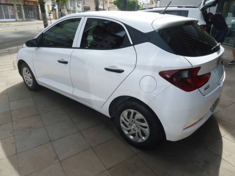 HYUNDAI - HB20 - 2022/2022 - Branca - R$ 60.900,00