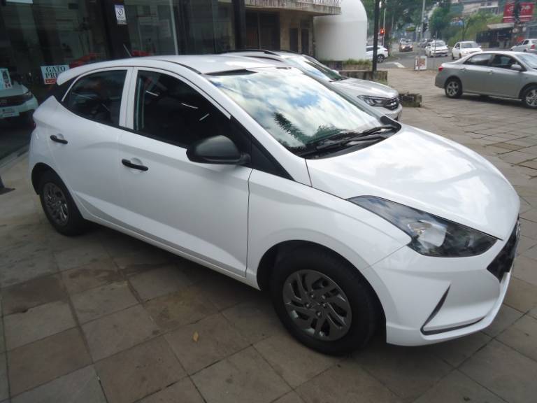 HYUNDAI - HB20 - 2020/2021 - Branca - R$ 59.900,00