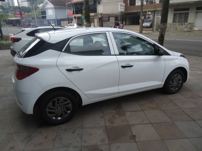 HYUNDAI - HB20 - 2020/2021 - Branca - R$ 59.900,00