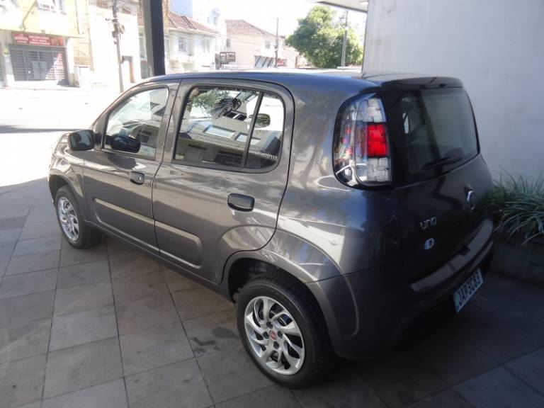 FIAT - UNO - 2021/2021 - Cinza - R$ 49.900,00