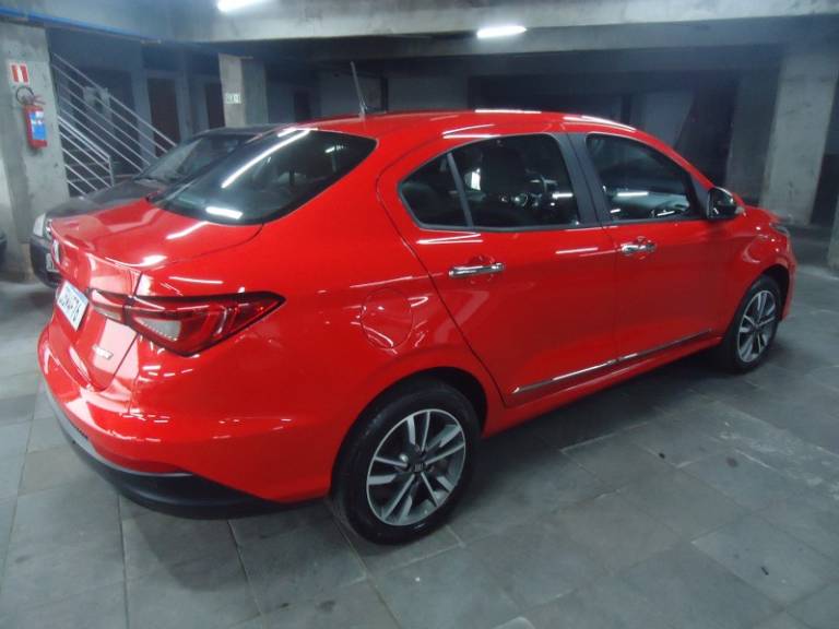 FIAT - CRONOS - 2022/2023 - Vermelha - R$ 91.900,00