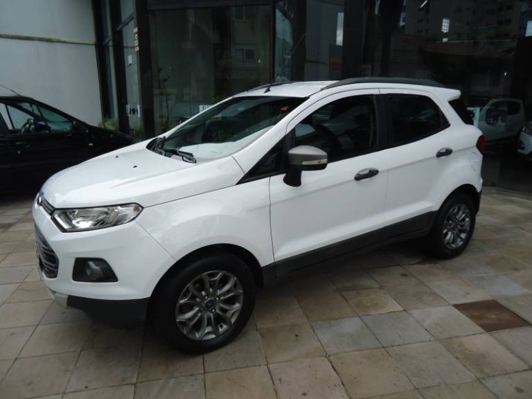 FORD - ECOSPORT - 2017/2017 - Branca - R$ 58.900,00