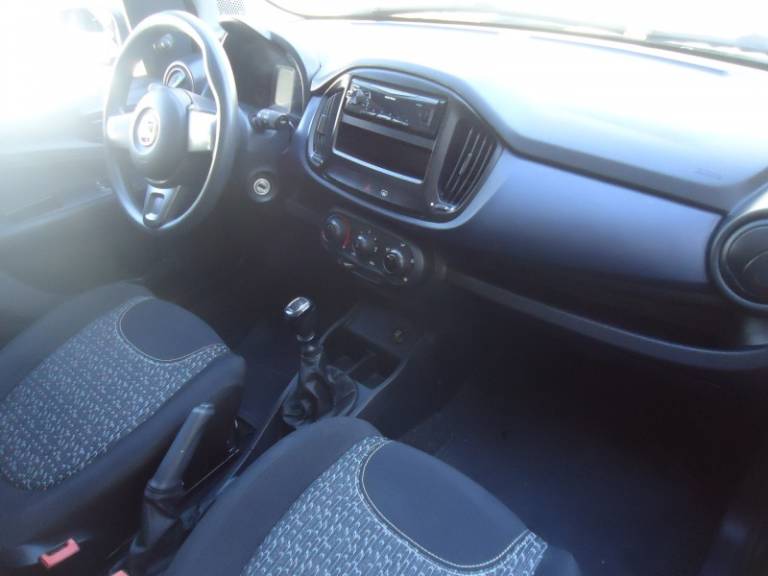 FIAT - UNO - 2021/2021 - Cinza - R$ 49.900,00