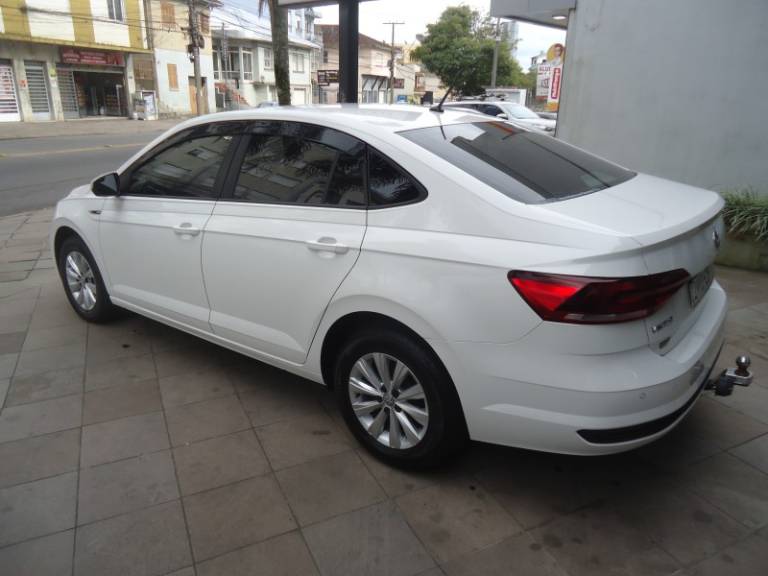 VOLKSWAGEN - VIRTUS - 2018/2019 - Branca - R$ 72.500,00