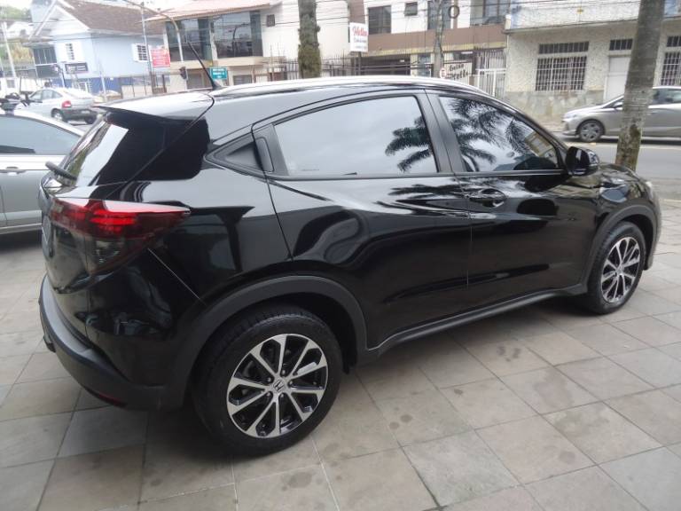 HONDA - HR-V - 2021/2021 - Preta - R$ 118.900,00