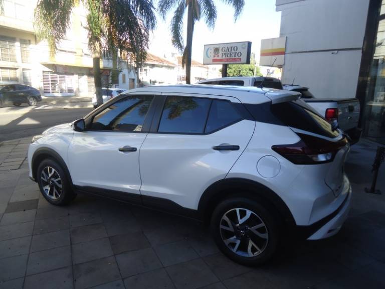 NISSAN - KICKS - 2023/2024 - Branca - R$ 106.900,00