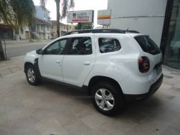 RENAULT - DUSTER - 2022/2023 - Branca - R$ 99.900,00