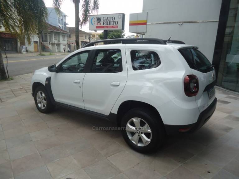 RENAULT - DUSTER - 2022/2023 - Branca - R$ 102.900,00