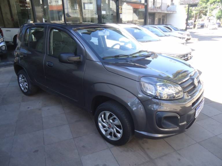 FIAT - UNO - 2021/2021 - Cinza - R$ 49.900,00