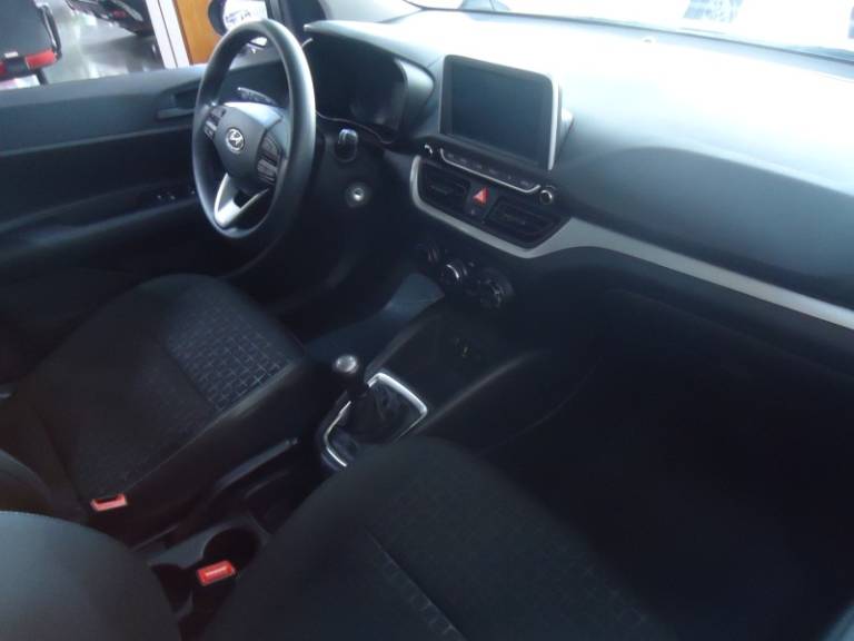 HYUNDAI - HB20 - 2024/2025 - Dourada - R$ 74.900,00