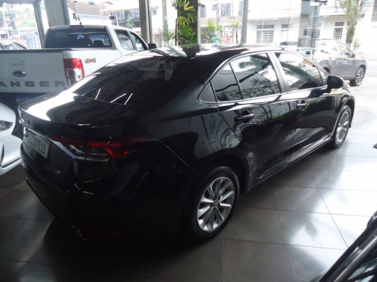 TOYOTA - COROLLA - 2019/2020 - Preta - R$ 111.900,00