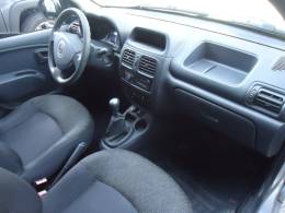 RENAULT - CLIO - 2013/2014 - Prata - R$ 25.900,00