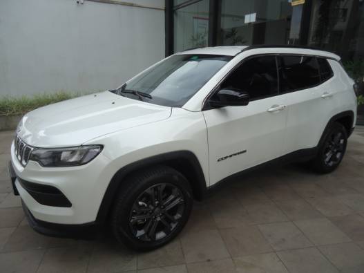 JEEP - COMPASS - 2024/2025 - Branca - R$ 156.900,00